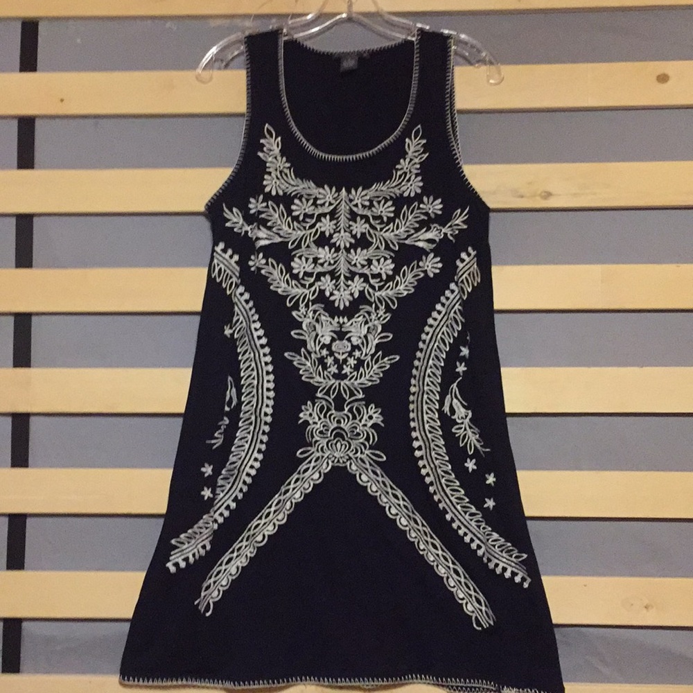 Women's cute, fun, sleeveless dress.NWOT.